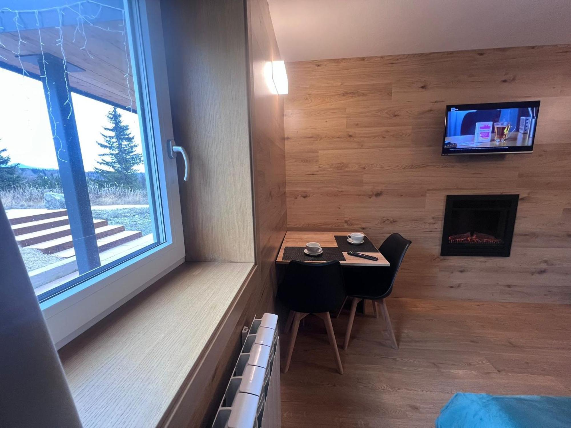 Anemone Bianco Suite Rooms Пасо дел Тонале Екстериор снимка